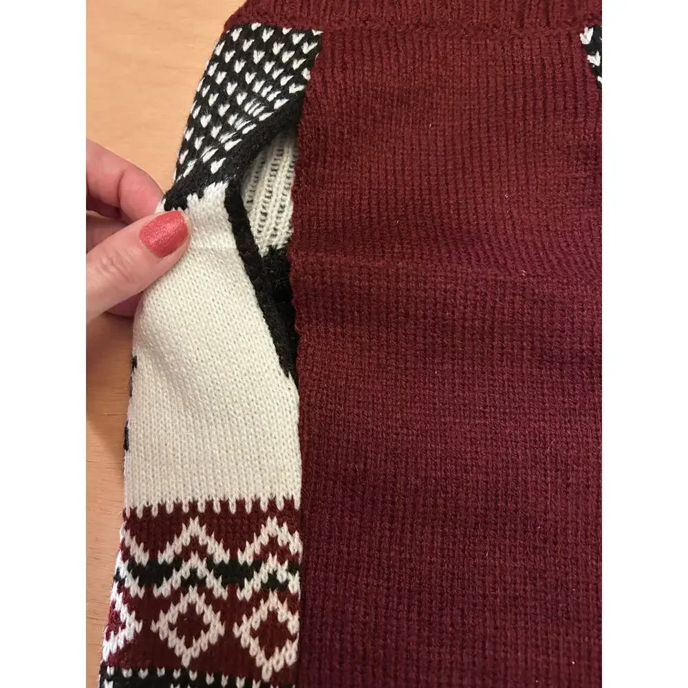 New Moose 🫎 Print 🐶 Dog Sweater Dark Burgundy size Medium 17”x9”